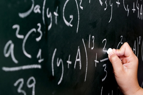 Las matemáticas en la Universidad Distrital y su proyección hacia la educación