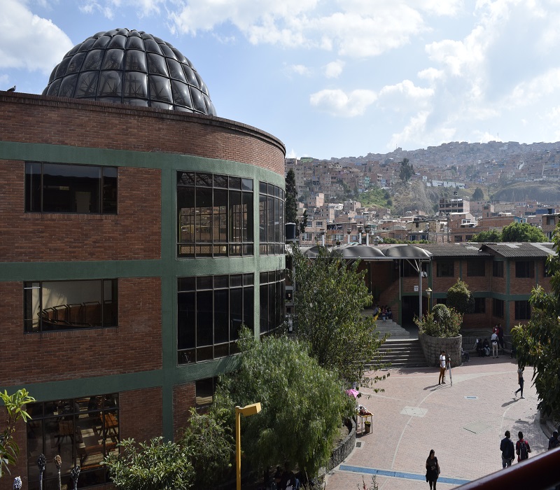 Imagen noticia: Renuevan Registro Calificado Tecnología en Sistematización de Datos
