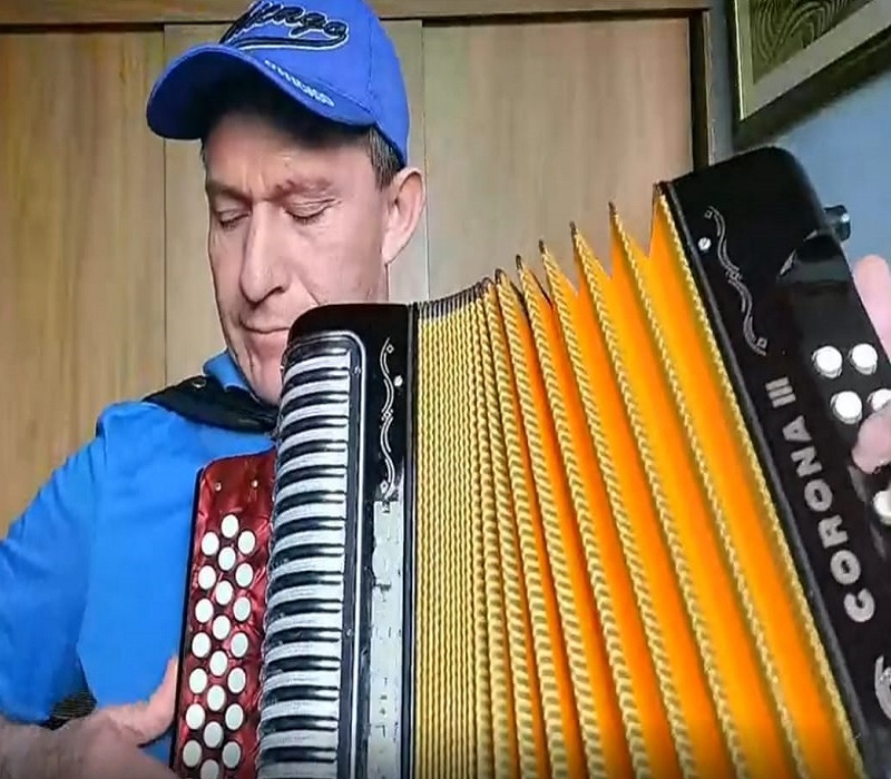Imagen publicación: Grupo vallenato UD recibió charla de 'Beto' Jamaica Rey Vallenato