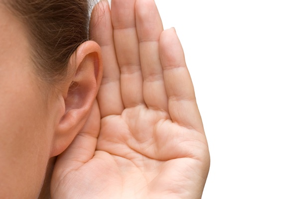 Imagen publicación: Profesora de la Universidad Distrital investigó sobre la importancia de la escucha