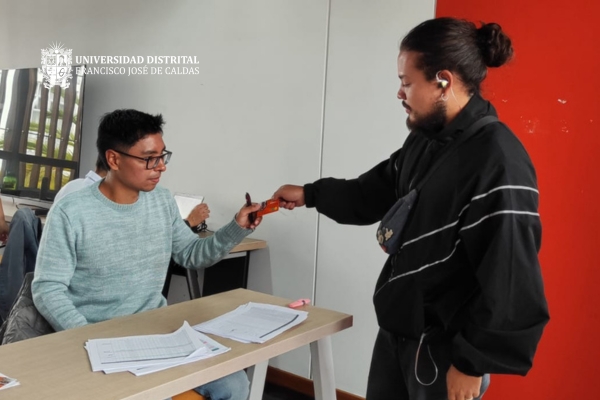 Imagen publicación: Entrega de bonos pendientes a estudiantes beneficiarios del Apoyo Alimentario 2024