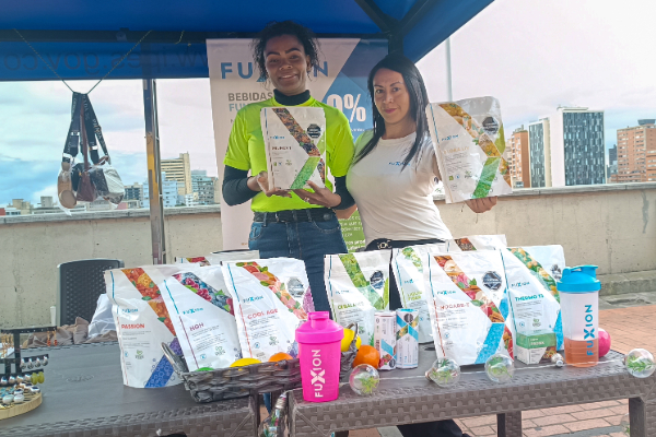 Imagen publicación: Emprendedores reciben apoyo estratégico gracias a la UD y el IPES