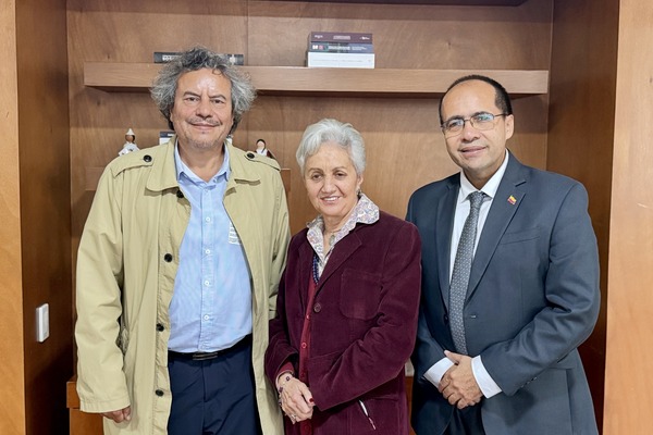 La Universidad Distrital Francisco José de Caldas fortalece lazos con el Ministerio de Educación para avanzar en temas estratégicos